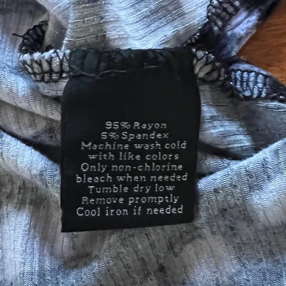 Y2K Henley long sleeve - Picture 3 of 3